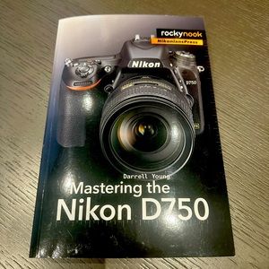 Nikon D750 book
